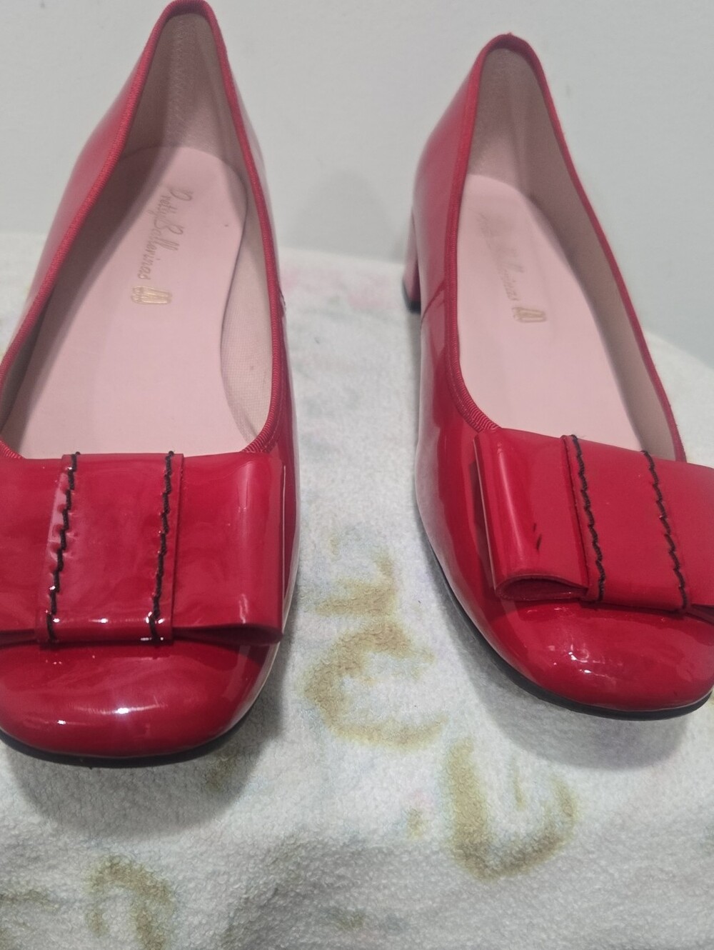 Pretty Ballerinas Red Patent Bow-Accent Flats